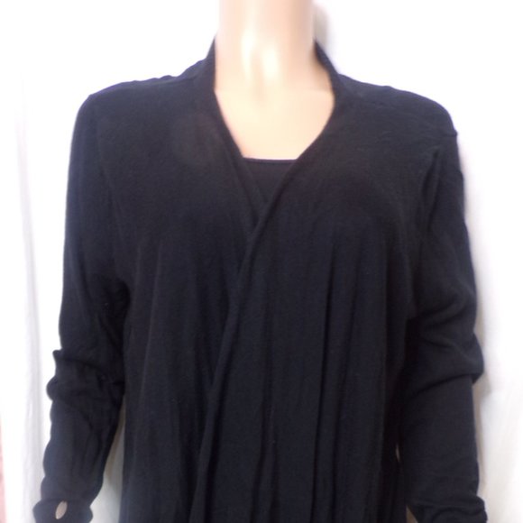 Open Black Sweater (L) - Picture 4 of 7